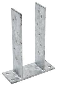 OSZLOPTARTÓ KÍVÜL RÖGZÍTŐS U-FORMA 121 MM, TÜZI HORG., TALPAS